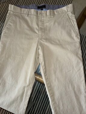 Banana Republic Men's Cream Chinos - Straight Leg